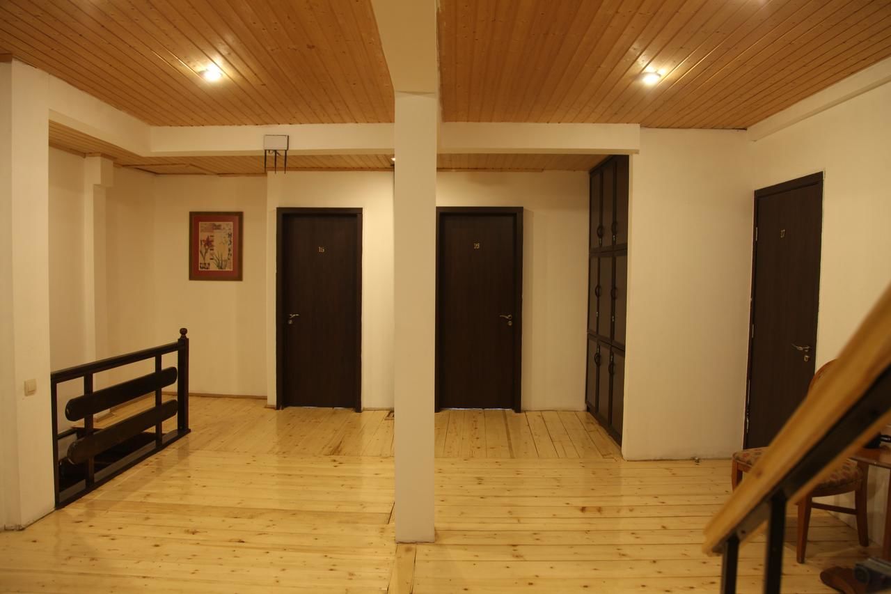 Отель Hotel Chubu Местиа-17