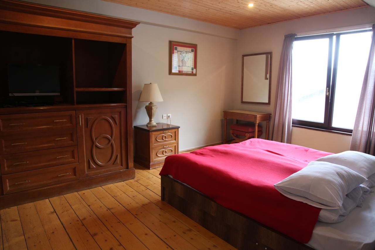 Отель Hotel Chubu Местиа-32